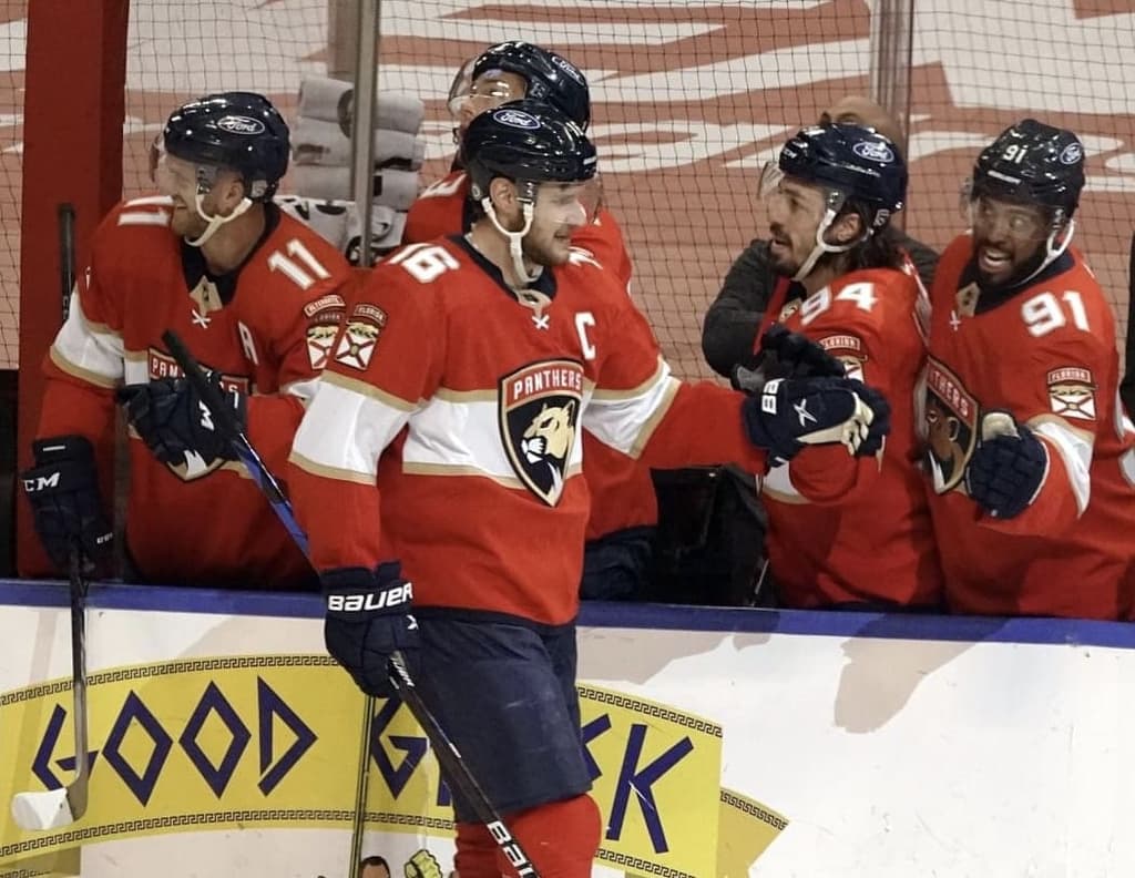 Barkov Panthers Selke Hart