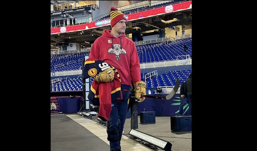Barkov skates