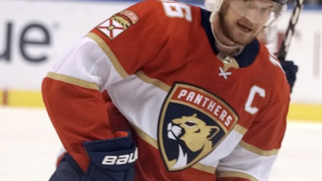 Sasha Barkov sign