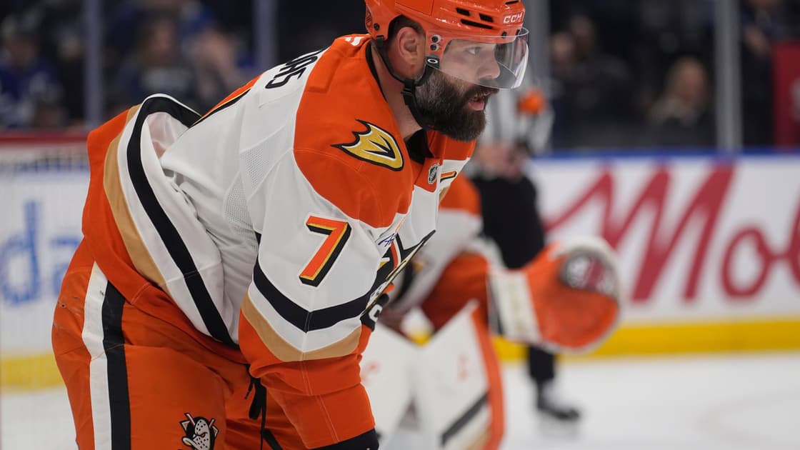 NHL: Anaheim Ducks at Toronto Maple Leafs, radko gudas