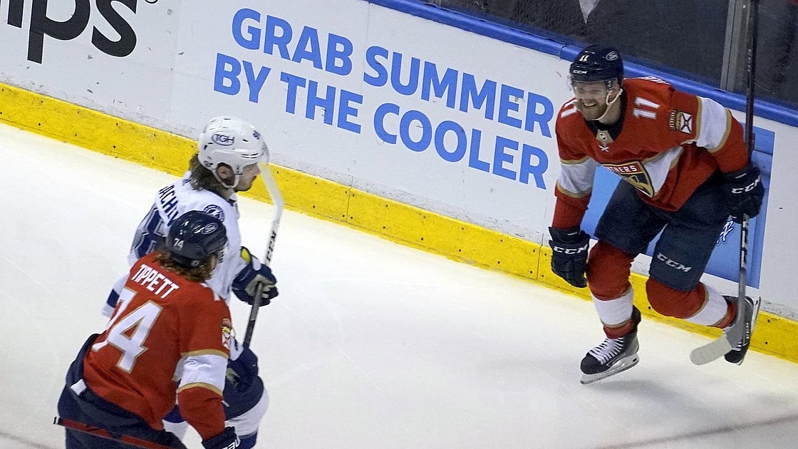 Jonathan Huberdeau spin