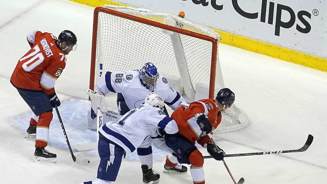 Game 4 panthers lighting