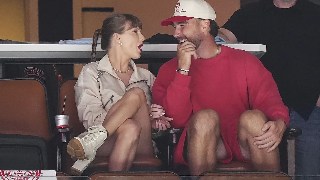 Swift kelce engagement